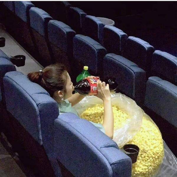 拍啥照啊，过去一起吃啊