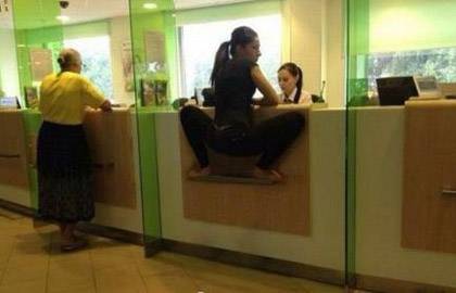 美女是蜘蛛精吗?