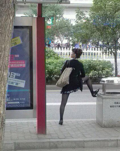 霸气外露的女汉子