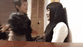 小盘友，你这么可爱，这么会逗女孩子开心，你爸妈知道吗？