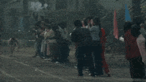 你们的注意力都集中在哪个妹子身上了？