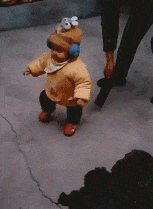 说出来你可能不信，我学会走路都是被逼的