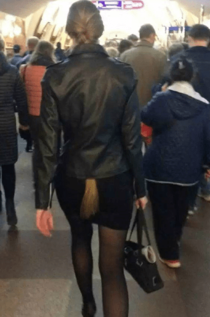 漏出狐狸尾巴了！