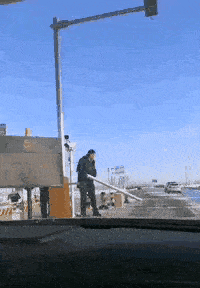 对于人工智能升降杆，你怎么看？