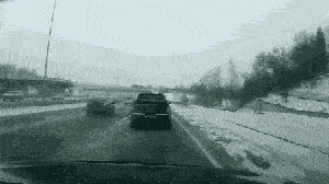 我转了一圈发现大家都减速了