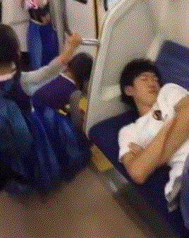 骚年，你这太过分了