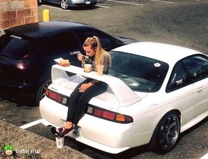 饭已经买好了，就差尾翼和女友了！