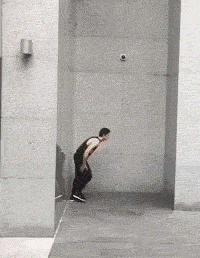 厉害了我的哥，飞檐走壁