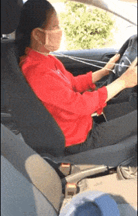 我擦了擦额头上的汗，好险啊