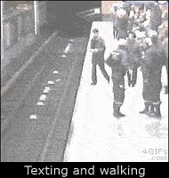边走路边玩手机的危害，看完我并不觉得你能改..