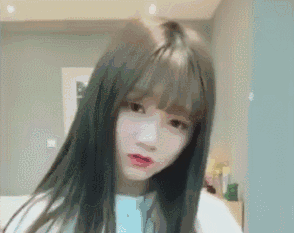 求求你还是披着头发吧！