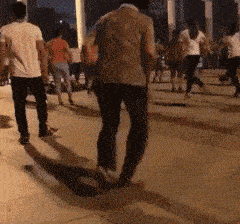 总感觉她会扑过来