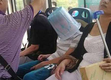 车上太吵了，实在没办法