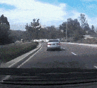 车载电脑启动了自毁程序。。。