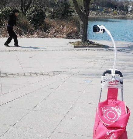 大妈，好强大的自拍神器