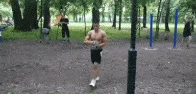 看来，钢管舞确实不适合男人