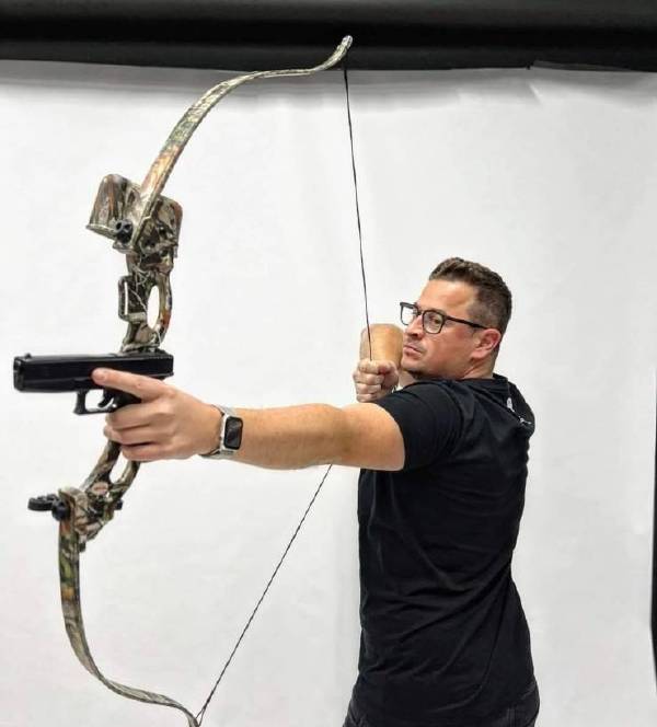 我看谁说有弓没箭射不死人……