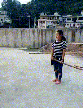 一场姐弟大战即将爆发，大家猜猜谁会赢得最终的胜利？