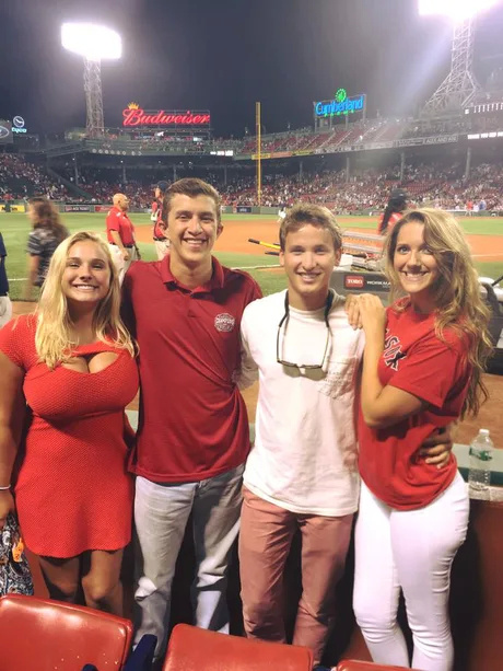 事实证明，大质量引起光线偏转