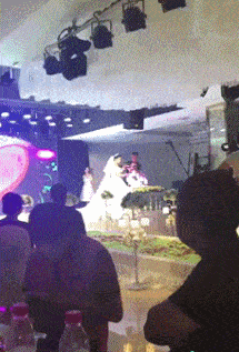 当伴娘也不容易啊！没点承受力都当不了