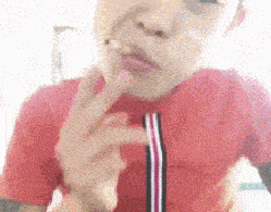 哥们，我当年也是这样玩的，结果吃饭难受了好多天