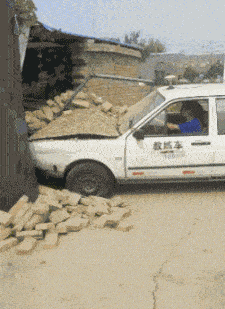 教练不知道躲在哪个角落里哭。