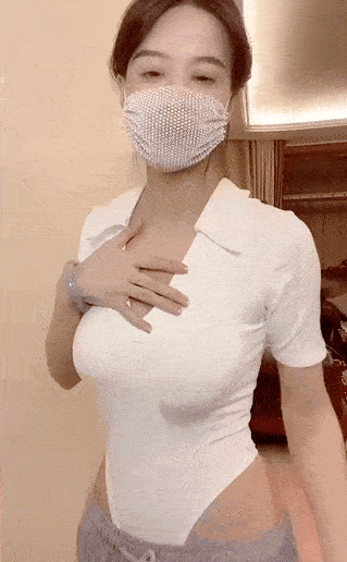 是上衣长了？还是下裤短了？