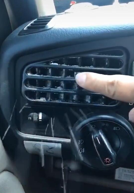 一档挂霜，二档冻伤，三档看见北极光