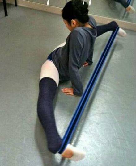 妹子你男朋友喜欢你这姿势吗？