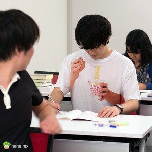 很好,穿这款t恤,能成功引起老师的注意