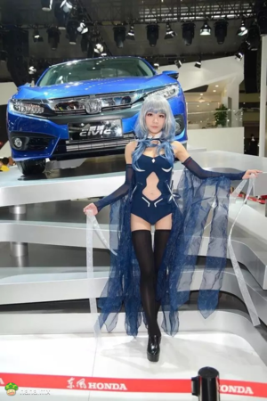 还是本田懂我们车友，思域真心挺不错的，但妹子更胜一筹233