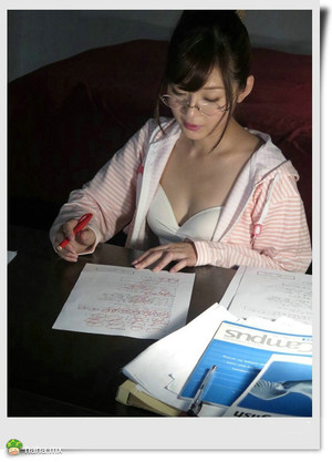 死咪吗色嗯。老师晚上还要批作业，辛苦了