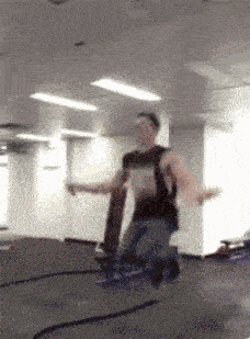 花没玩出来,头破了