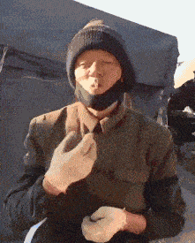 技术不错,表情有些过不去