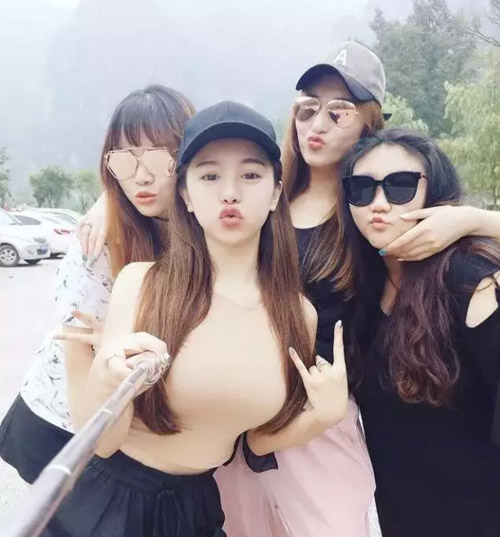 果然长的好看的，总是站在最前面！