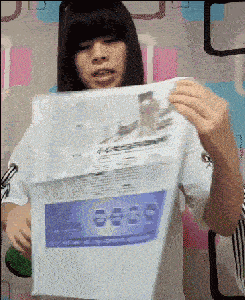 妹子是在教什么吗？我硬生生看了30分钟，我还是没看懂啊。