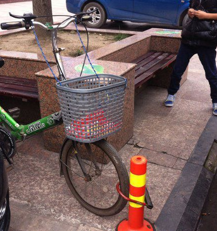 亲，你这是侮辱小偷的智商吗？